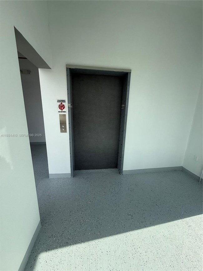 Foto del edificio - 1091 E 17th St