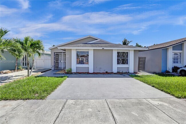 Building Photo - 11854 SW 210th St