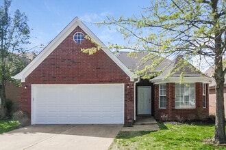 Building Photo - 8471 Cross Point Dr