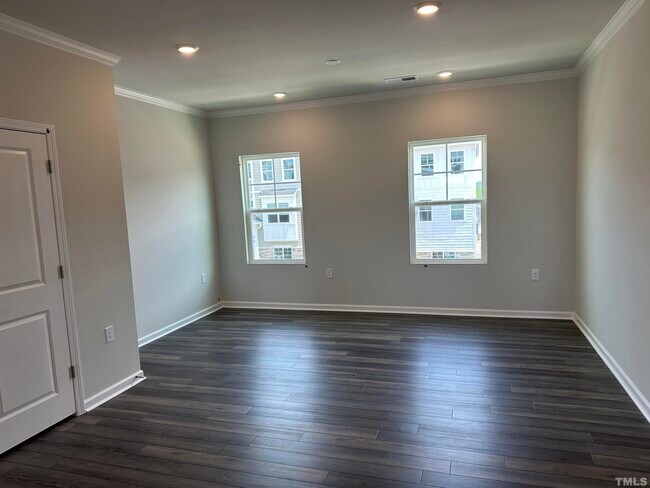 Building Photo - 613 Gimari Dr