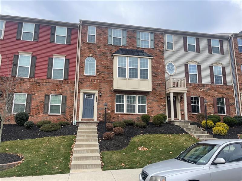 218 Thornapple Ln, Cranberry Township, PA 16066 Townhome Rentals in