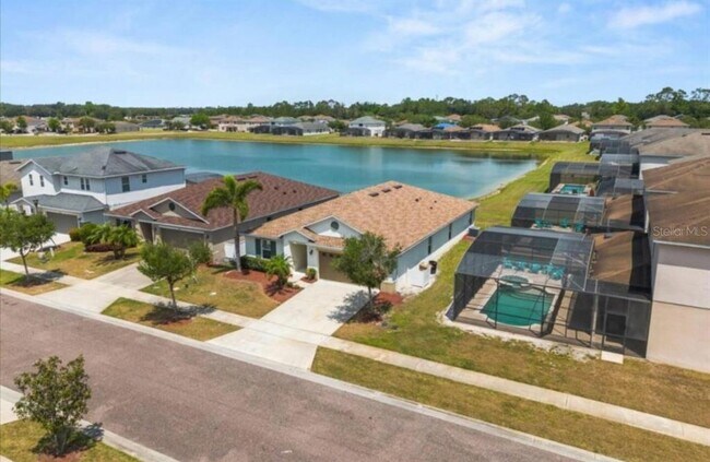 Foto del edificio - 4717 Blue Diamond St