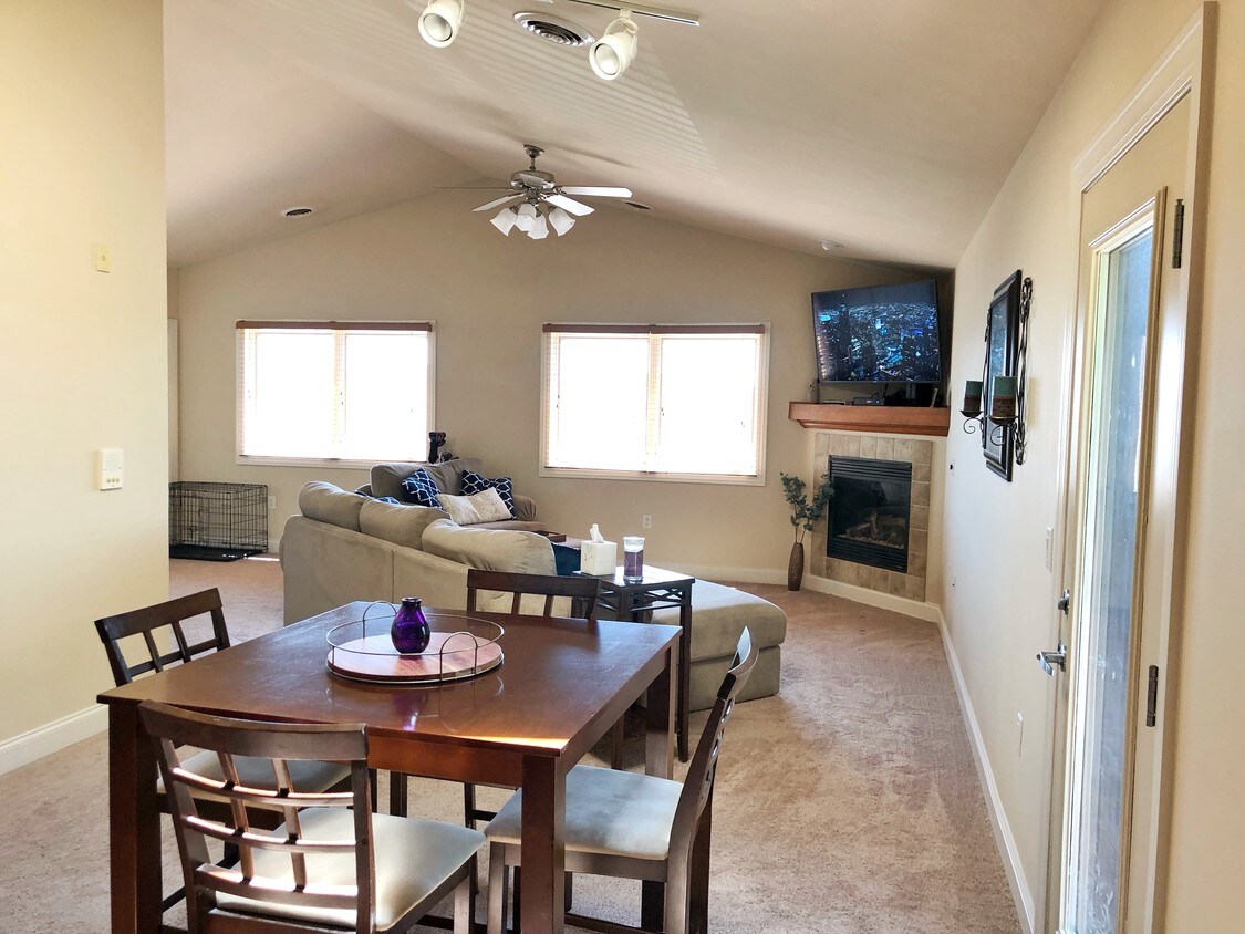 110 Enterprise Dr, Verona, WI 53593 Condo for Rent in Verona, WI