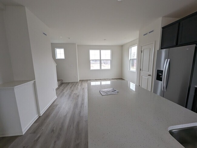 Foto del edificio - 2035 Sequoia Ave