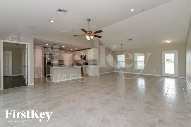 Foto del edificio - 3237 NW 41st Pl