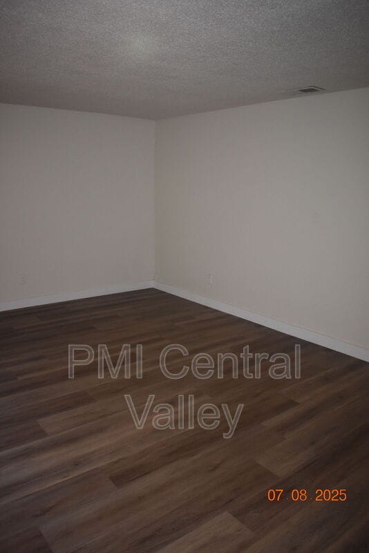 Building Photo - 842 Yerba Buena Ave