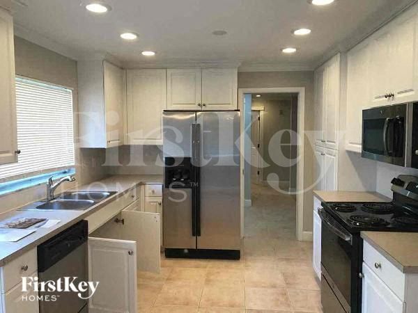 Foto del edificio - 1376 Burtwood Dr