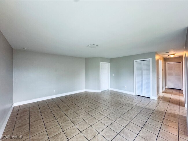 Foto del edificio - 4107 SE 18th Pl