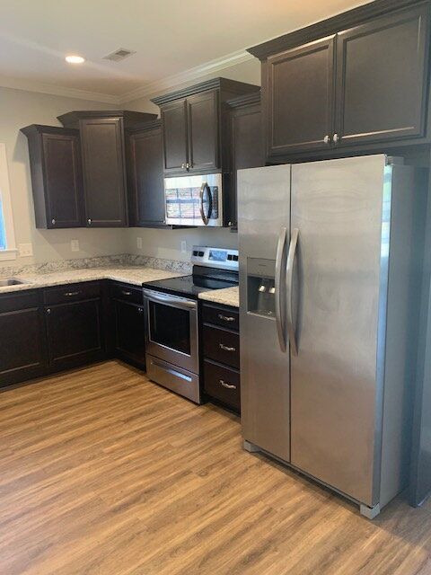 Foto del edificio - 602 Spring Forest Rd