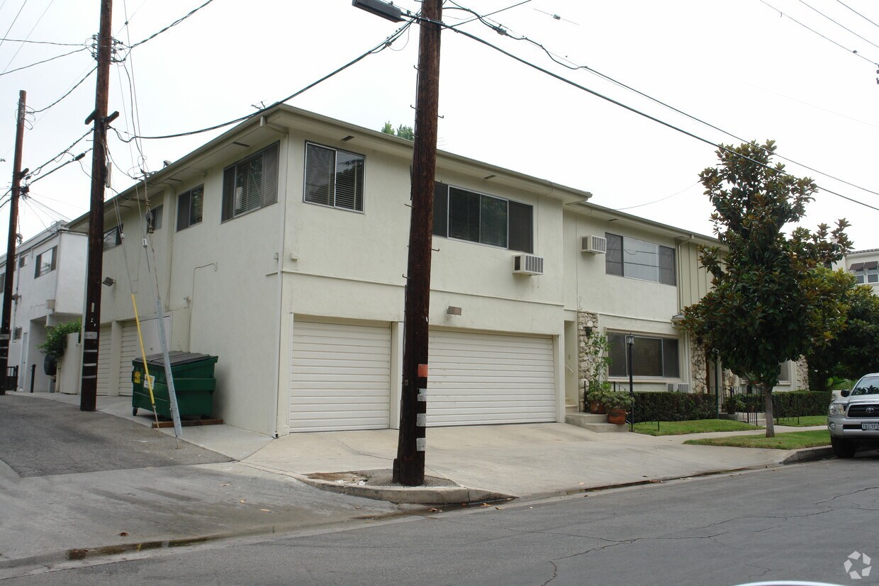 Building Photo - 12501-12509 Valley Spring Ln