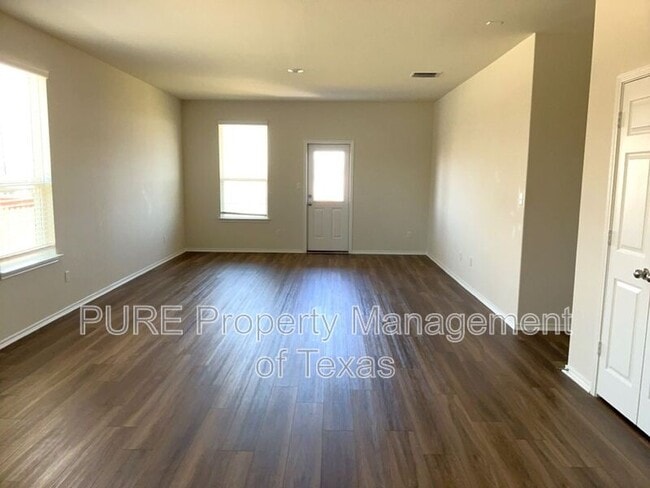 Building Photo - 163 Tree Nut Lp