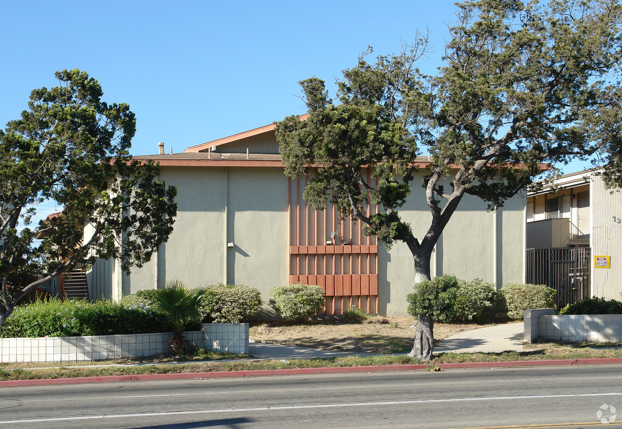 Building Photo - 741 W Channel Islands Blvd