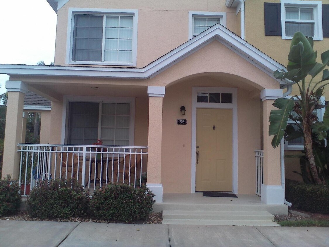 1551 SE Pomeroy St Unit 1551, Stuart, FL 34997 Condo for Rent in