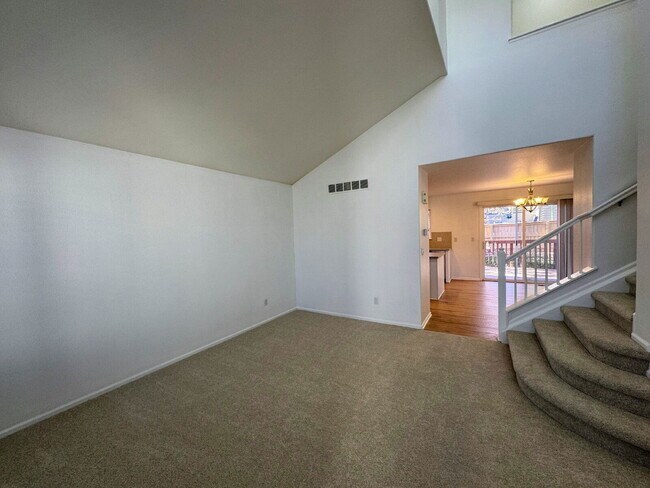 Building Photo - 4788 Laurelglen Ln