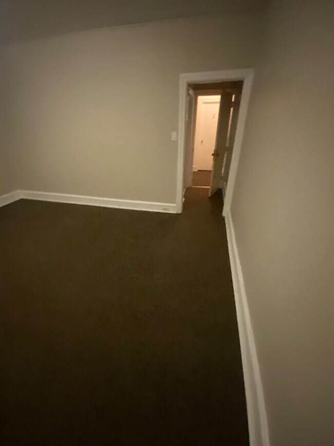 Foto del edificio - Spacious 2 Bedroom Apartment