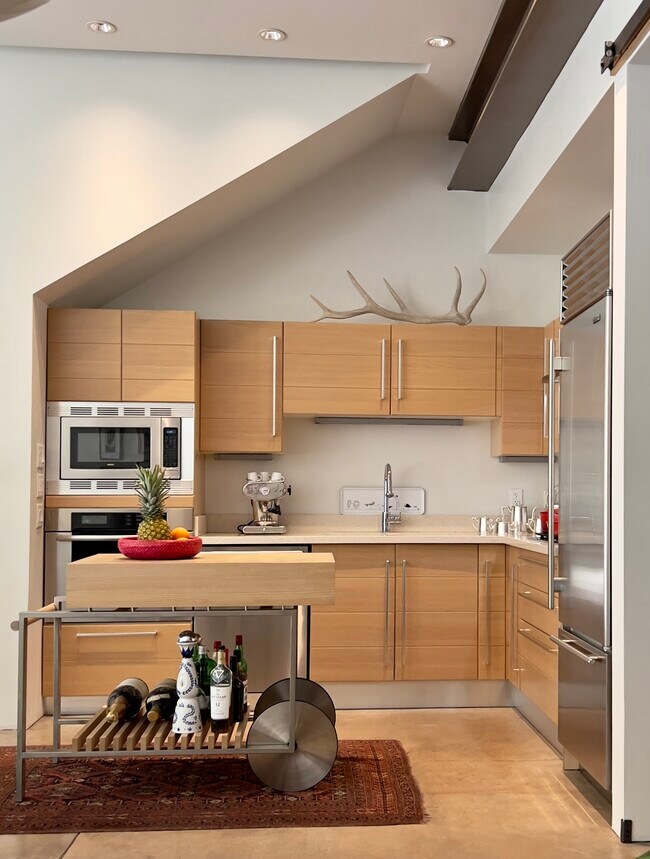 4747 N Scottsdale Rd Unit 1006, Scottsdale, AZ 85251 Condo for Rent