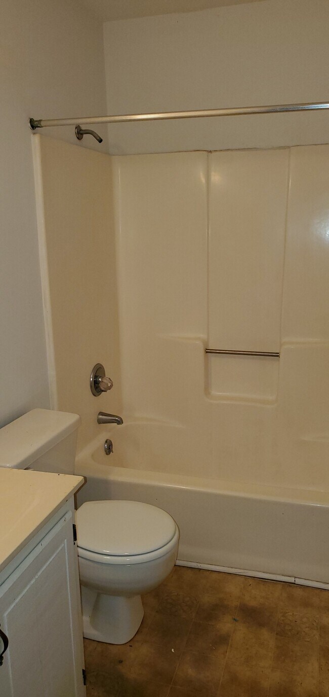 Bathroom - 801 Burcale Rd