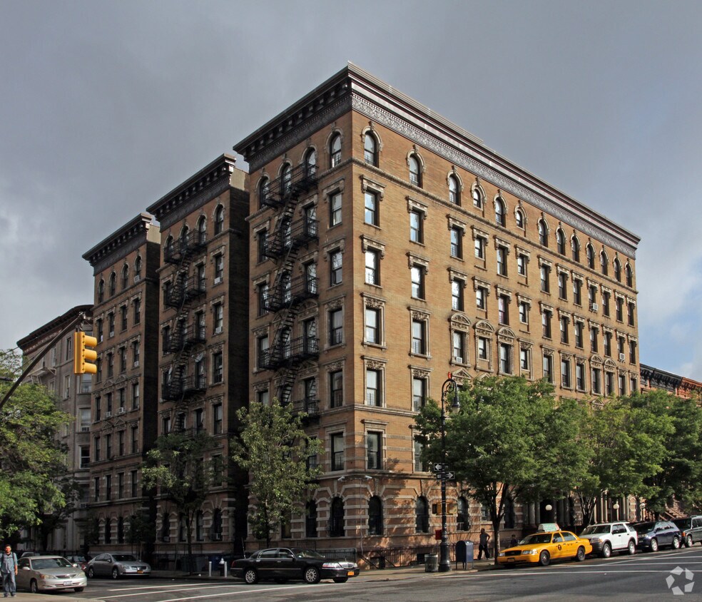 22 Mount Morris Park W, New York, NY 10027 Rentals in New York at 22