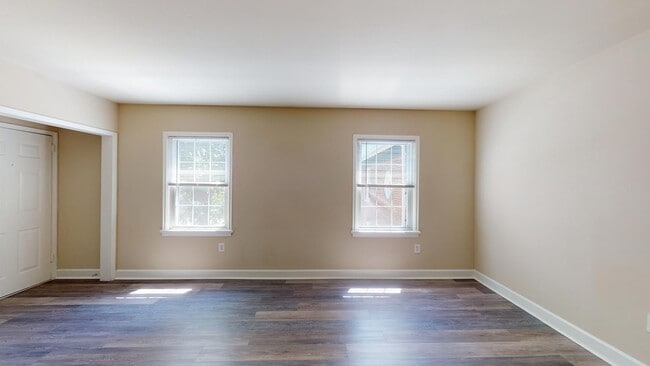 Interior Photo - Presidential Greens