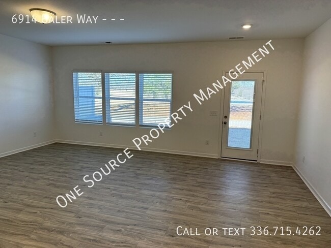 Foto del edificio - 6914 Baler Way