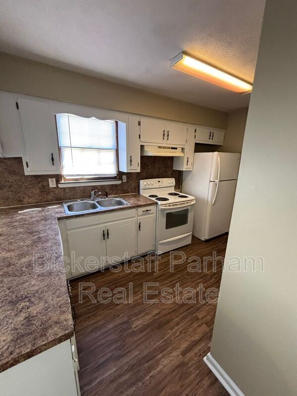 Building Photo - 1247 Kings Mountain Ct