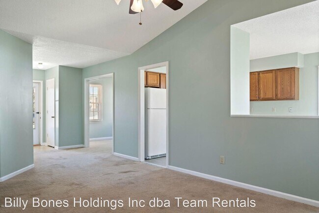 Building Photo - 3 br, 2 bath House - 2218 Bridle Trail