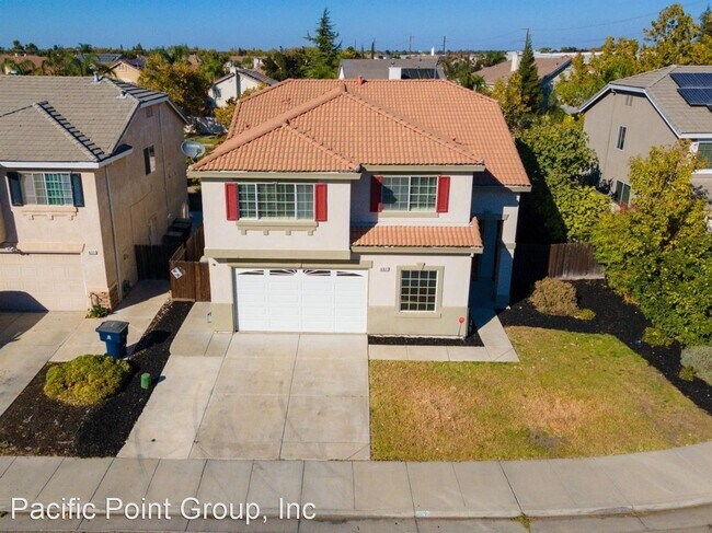 Building Photo - 4 br, 2.5 bath House - 657 Sagewood Ln