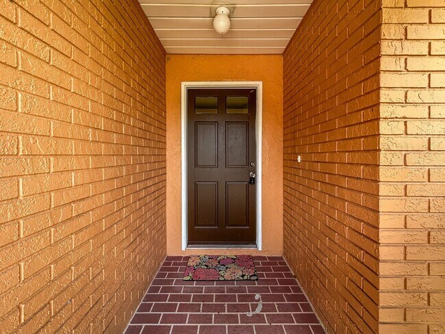 Foto del edificio - Move-In Ready 3 Bed | 2 Bath Home in Prime Tampa Location