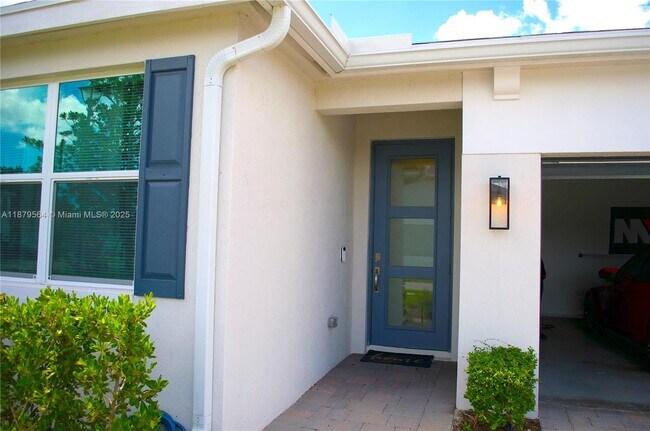 Foto del edificio - 4524 Catalina Wy