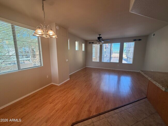 Foto del edificio - 3250 W Greenway Rd