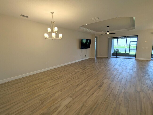 Building Photo - ESPLANADE AT TRADITION