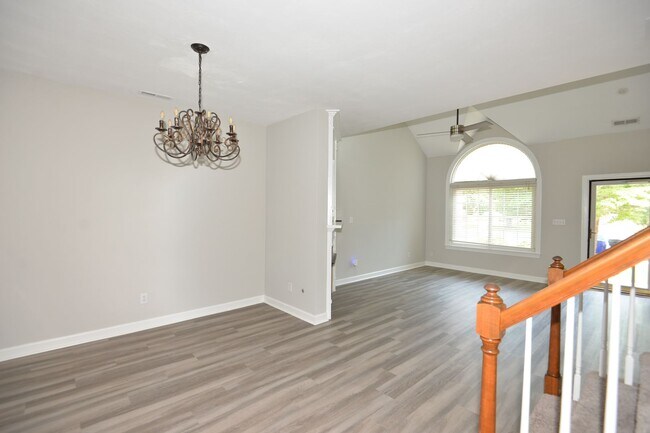 Foto del edificio - 2 Bedroom Townhome in Cypress Point North