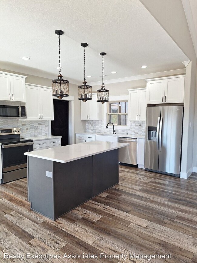 Foto del edificio - 3 br, 2 bath House - 849 Pinebrooke Dr
