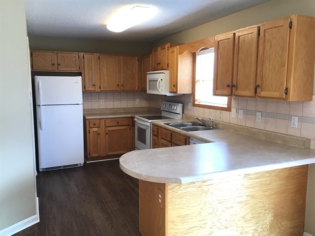 Building Photo - 4246 Paradise Hills Drive