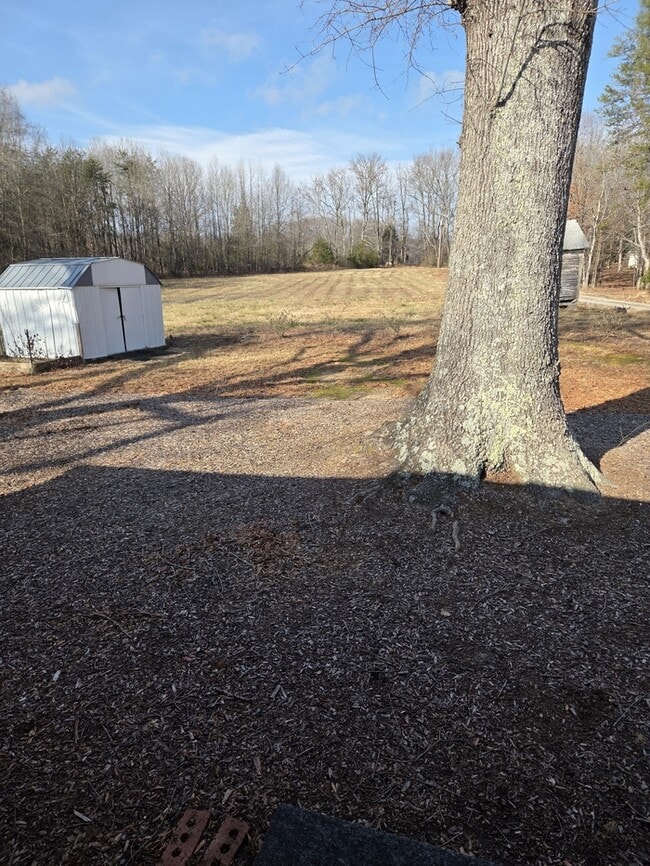 Building Photo - 7992 Lester Rd