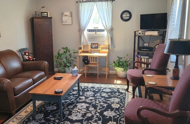 Foto del edificio - 432 Stackpole Rd