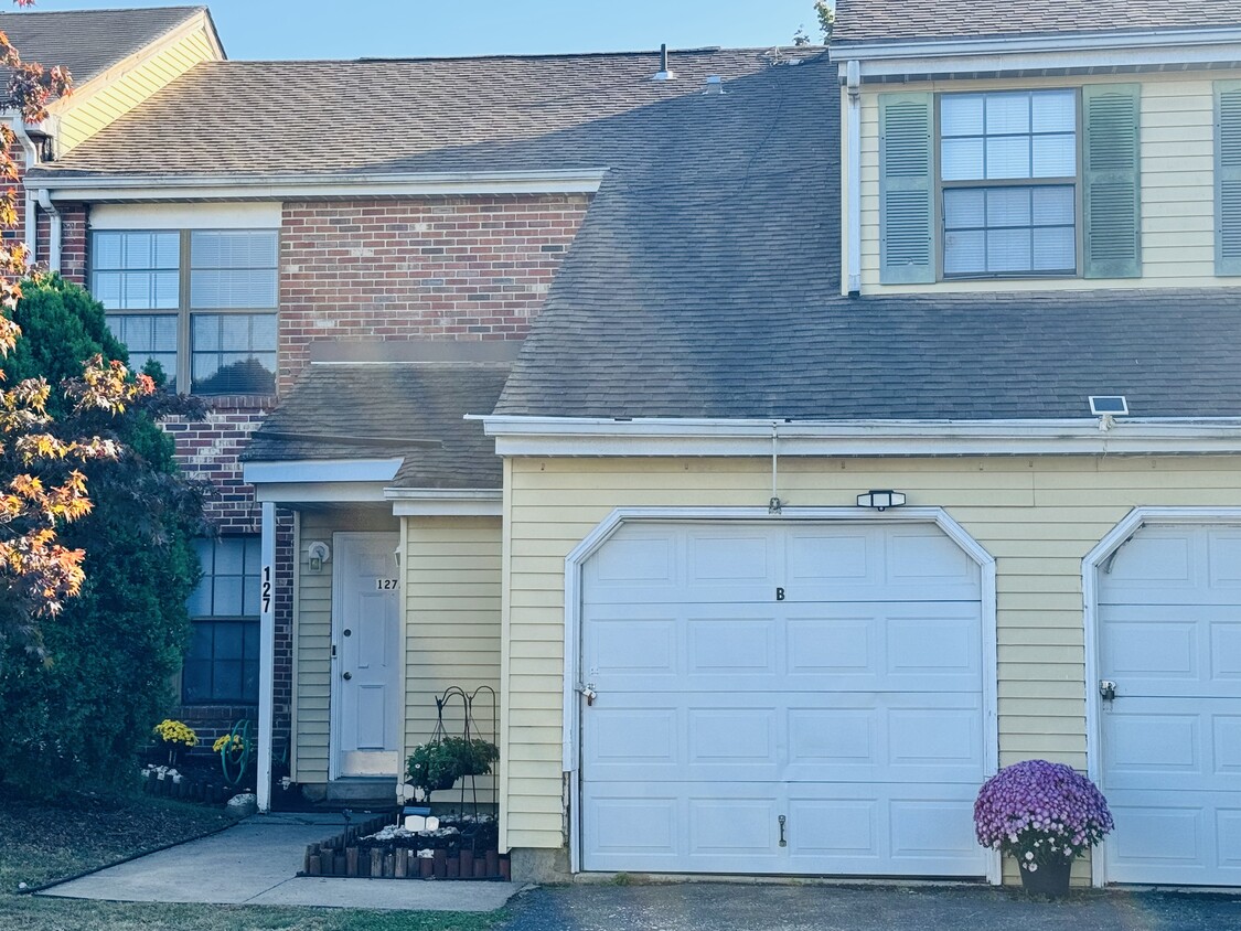 Foto principal - 127 Willow Turn