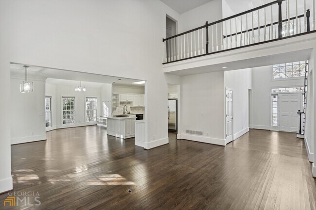 Building Photo - 340 Ledgemont Ct NE