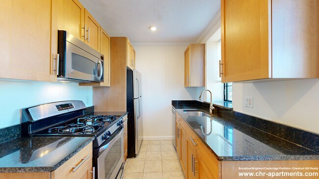 Building Photo - 60 Brattle St