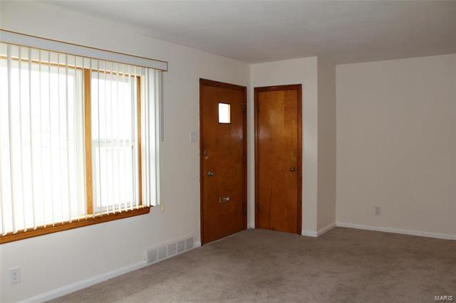 Building Photo - 807 Boschert Dr