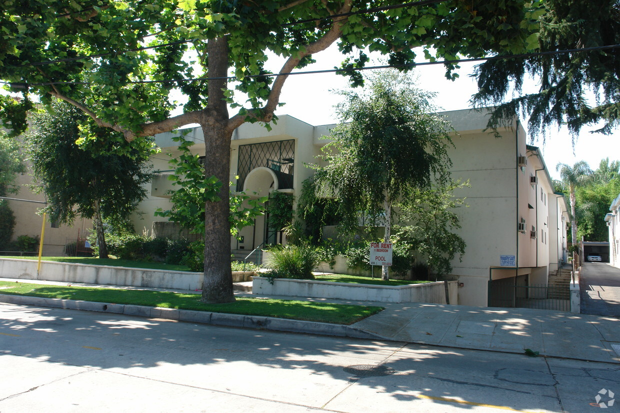 Primary Photo - Sherman Oaks Apartments