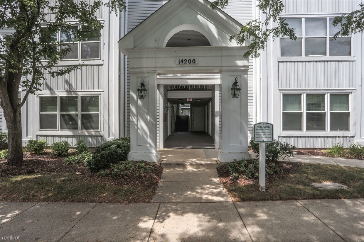 Primary Photo - 3 br, 2 bath Condo - 14200 Wolf Creek Pl