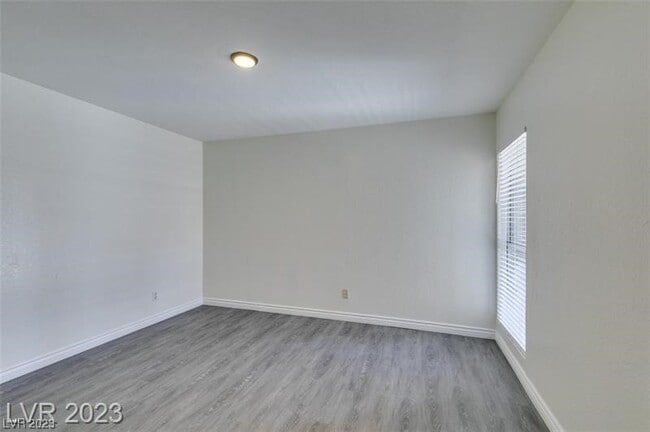Building Photo - 3790 Shirebrook Dr