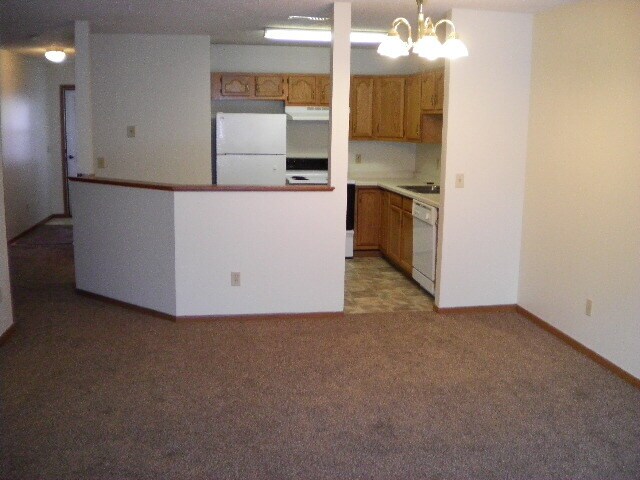 Foto del edificio - 855 Highview Dr