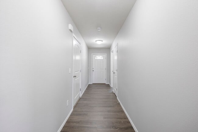 Foto del edificio - 4 Bedroom Home in Willard School Districts