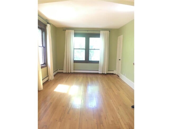 Building Photo - 855 Ashland Ave