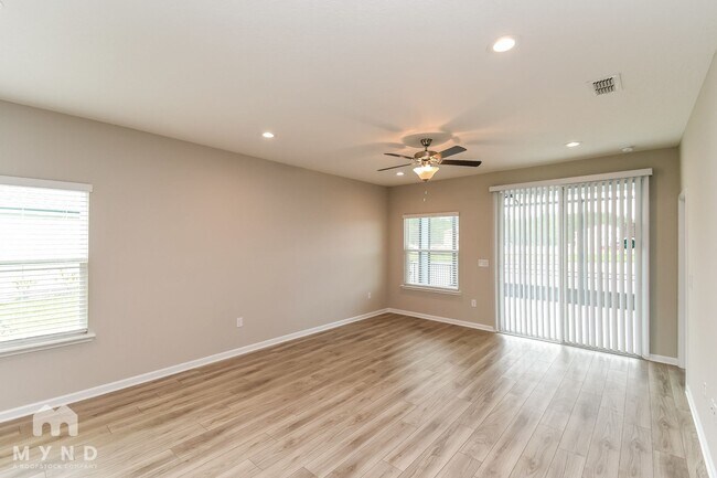 Foto del edificio - 3977 Heatherbrook Pl