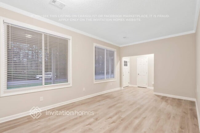 Building Photo - 3382 Saxony Way