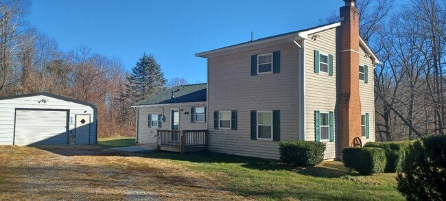 Foto del edificio - 7673 Bent Mountain Rd