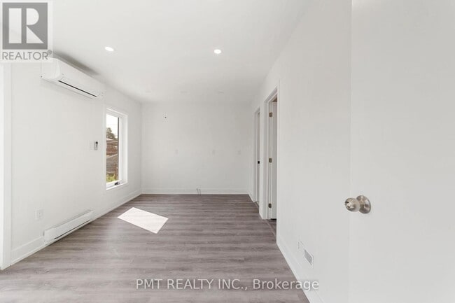 Building Photo - 531 Delaware Ave N